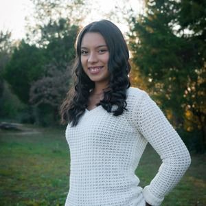 Meet your Posher, Stephany